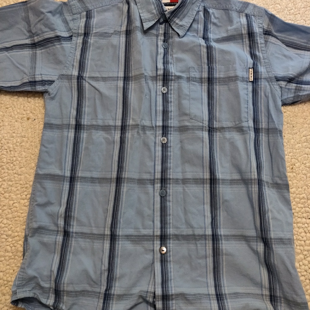 Button up shirt sleeve shirt